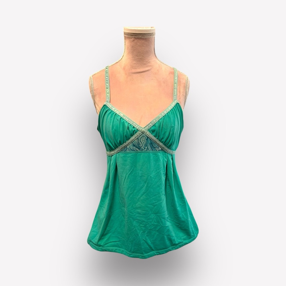 Lululemon top